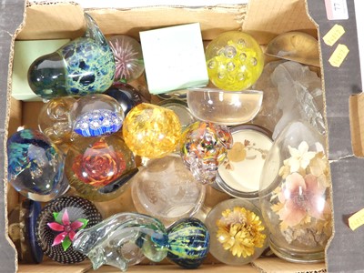 Lot 77 - A collection of various glass paperweights, to...