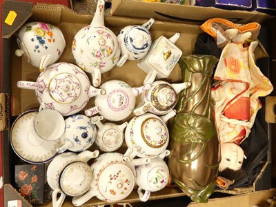 Lot 86 - A collection of various porcelain bachelor's...