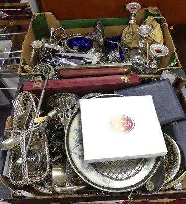 Lot 279 - Two boxes of miscellaneous metalware, to...