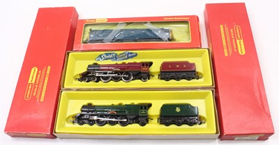 Lot 655 - Three Triang 00 gauge locos to include a...