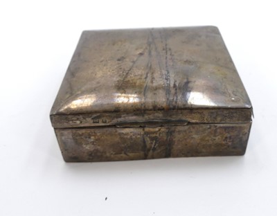 Lot 298 - An Edwardian silver table cigarette box of...