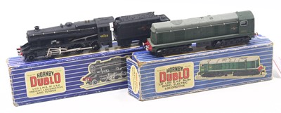 Lot 352 - Two Hornby Dublo locos to include an 8F LT25...