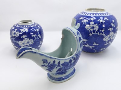 Lot 218 - A Chinese blue & white porcelain sauceboat...