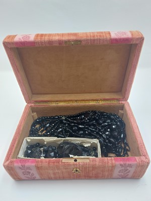 Lot 486 - A collection of assorted Whitby jet and...