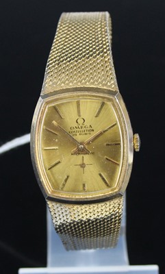 Lot 374 - An Omega style gilt metal wristwatch