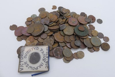 Lot 565 - A collection of Roman coins