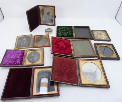 Lot 573 - A collection of late 19th / early 20th century...