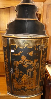 Lot 1231 - A black painted and gilt chinoiserie lacquered...