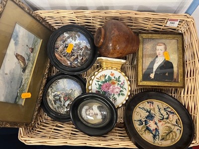 Lot 580 - A collection of miscellaneous items to include...