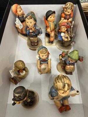 Lot 568 - A collection of Goebel figures (10)