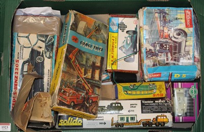 Lot 1523 - A quantity of boxed miscellaneous diecast to...