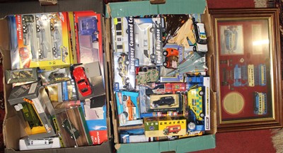 Lot 1529 - 2 x trays boxed modern issue diecast to...