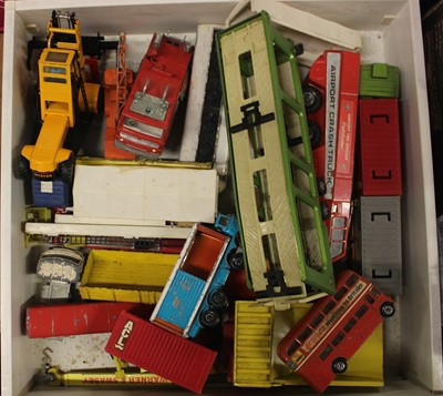 Lot 1547 - A small collection of diecast to include Dinky...