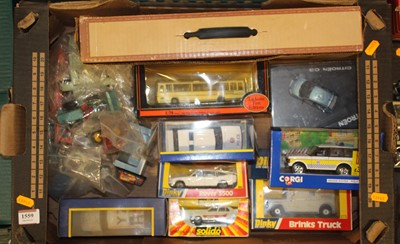 Lot 1559 - A quantity loose & boxed diecast to inc. Dinky...