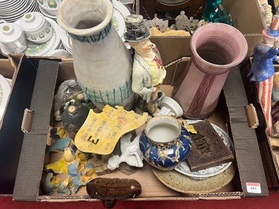 Lot 651 - A box of miscellaneous items to include a...