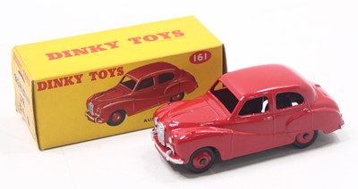 Lot 1009 - Dinky Toys No. 161 repainted Austin Somerset...