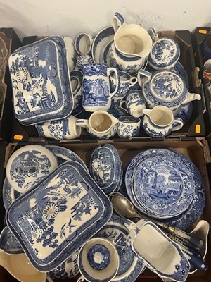 Lot 684 - 2x boxes blue & white china to inc. Copelands...