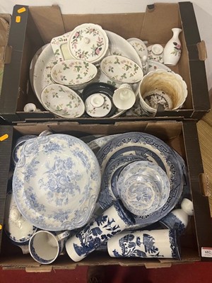 Lot 682 - 2x boxes mixed ceramics to inc. Wedgwood Wild...