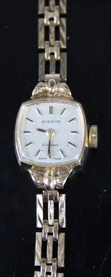 Lot 402 - A lady's Everite 9ct gold cased manual wind...