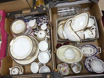 Lot 716 - A collection of ceramics to include  Wedgwood...