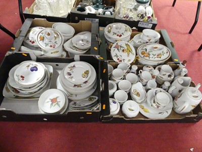 Lot 733 - An extensive collection of Royal Worcester...