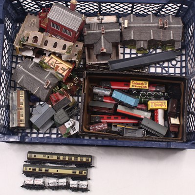 Lot 760 - A collection of N gauge wagons and buildings...