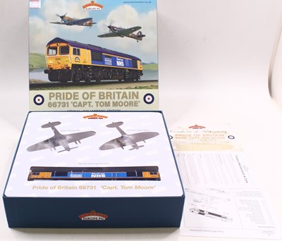 Lot 455 - Bachmann 00 gauge Pride of Britain special...