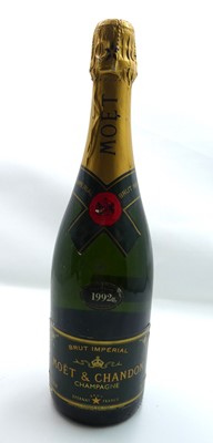 Lot 1204 - Moet et Chandon Vintage 1992, Brut Imperial...