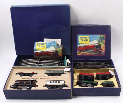 Lot 164 - Two Hornby 0 gauge sets to include a 1947-54...