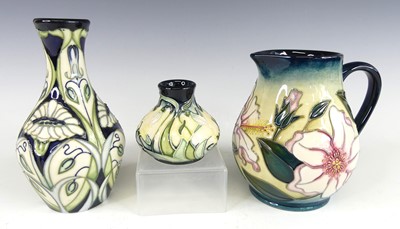 Lot 108 - A small contemporary Moorcroft pottery...