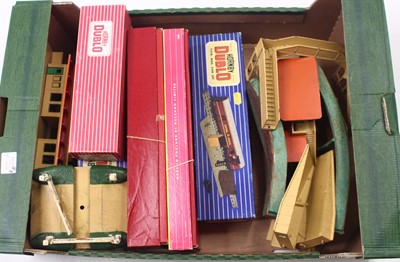 Lot 384 - Large tray Hornby-Dublo accessories:D1 Girder...