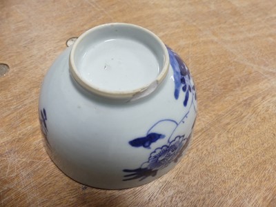 Lot 218 - A small collection of Chinese ceramics; blue...