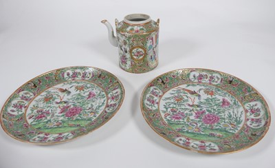 Lot 196 - A Chinese famille rose teapot (lacking cover)...