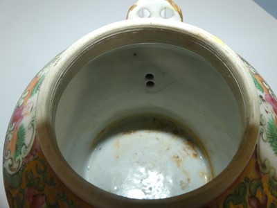 Lot 196 - A Chinese famille rose teapot (lacking cover)...