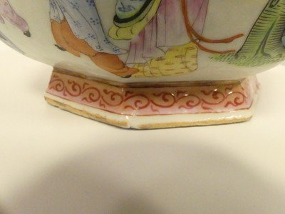 Lot 194 - A Chinese bowl decorated with typical scenes...