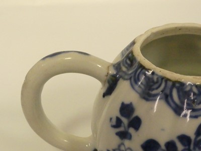 Lot 225 - A blue and white Chinese teapot and another...