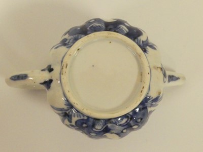 Lot 225 - A blue and white Chinese teapot and another...