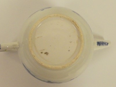 Lot 225 - A blue and white Chinese teapot and another...