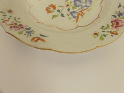 Lot 229 - Five Chinese export plates/ dishes decoarated...