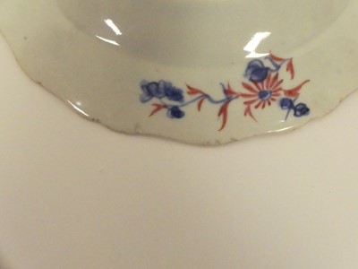 Lot 229 - Five Chinese export plates/ dishes decoarated...