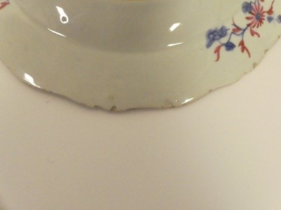 Lot 229 - Five Chinese export plates/ dishes decoarated...