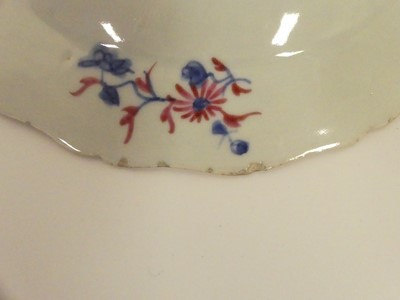 Lot 229 - Five Chinese export plates/ dishes decoarated...