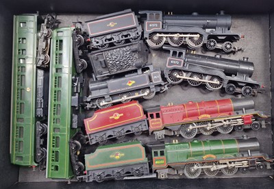 Lot 684 - Six Triang 00 gauge unboxed locos, to include...