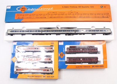 Lot 703 - Three Roco HO gauge EMUs to include a BR...