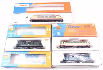 Lot 711 - Four HO gauge Roco locos, to include a BR 112,...