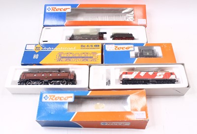 Lot 708 - Four HO gauge Roco locos to include an OBB...