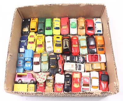 Lot 881 - A quantity of Majorette loose diecast...