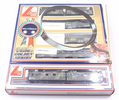 Lot 742 - HO scale Lima No. 9704 Golden Series train...