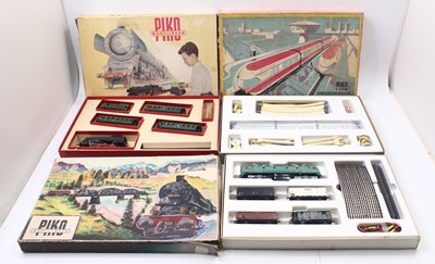 Lot 739 - Three HO gauge vintage Piko train sets to...