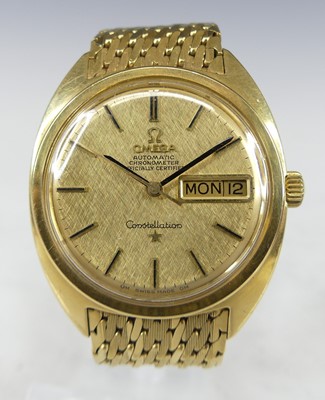 Lot 2331 - A gent's Omega Constellation Automatic...